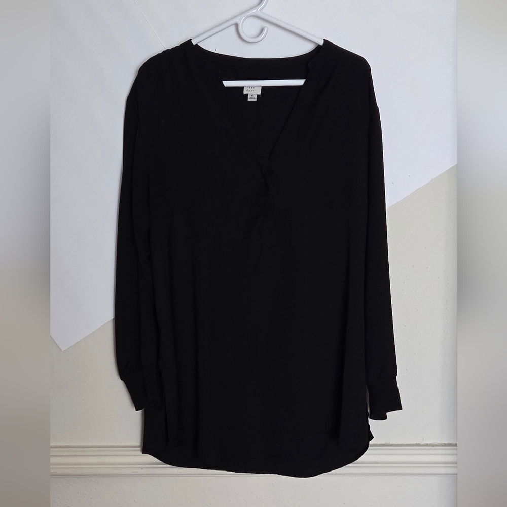 Elegant Black Women's Button Front Blouse (Sz. XL)